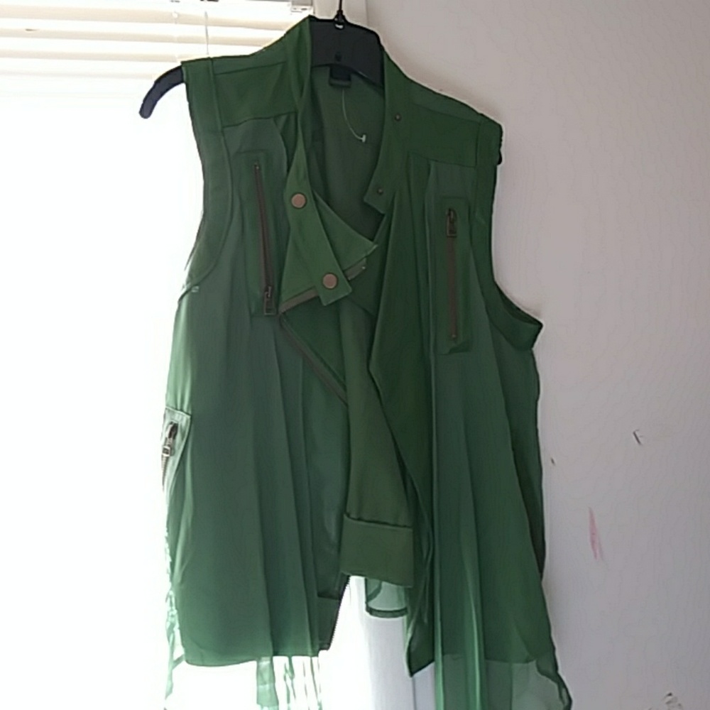 A never worn vest.